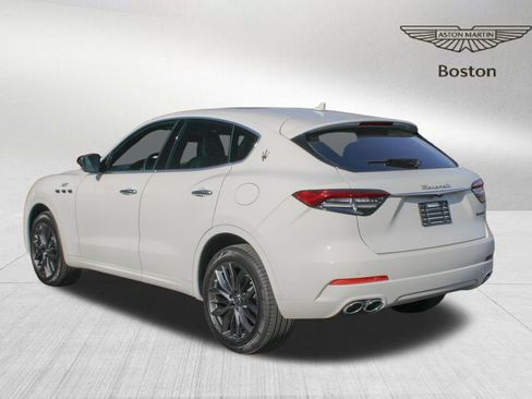 Used 2024 Maserati Levante GT Ultima AWD/4WD image 2