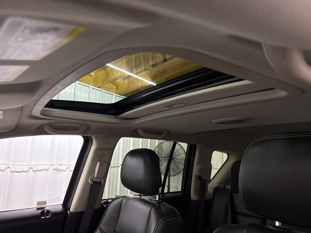 Used 2016 Jeep Compass High Altitude FWD image 32