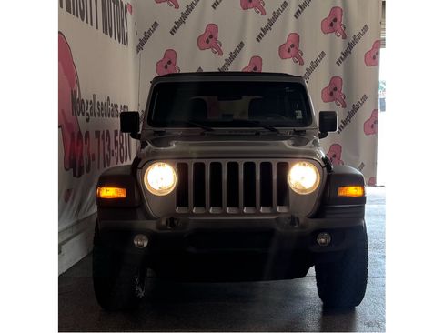 Used 2018 Jeep Wrangler Unlimited Sport S AWD/4WD image 5