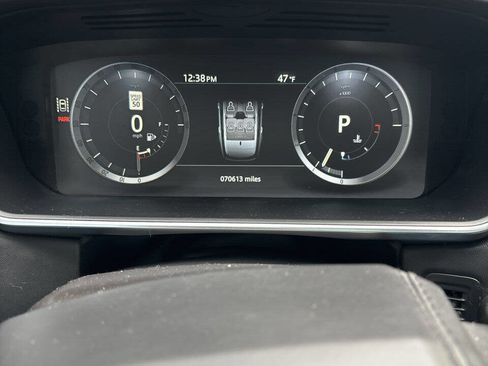 Used 2017 Land Rover Range Rover HSE image 52