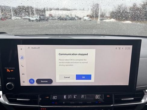 Used 2025 Toyota Sienna Platinum image 36