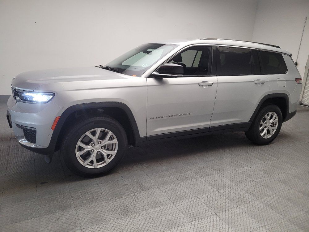 Used 2023 Jeep Grand Cherokee L Limited w/ Luxury Tech Group II AWD/4WD image 2