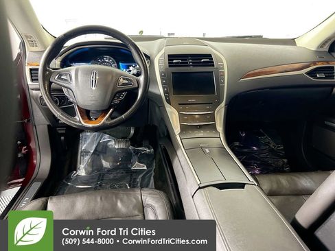 Used 2013 Lincoln MKZ Hybrid image 26