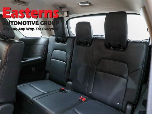 Used 2022 Nissan Pathfinder SL image 28