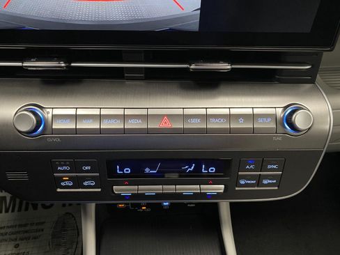 Certified 2025 Hyundai Kona SEL AWD/4WD image 23