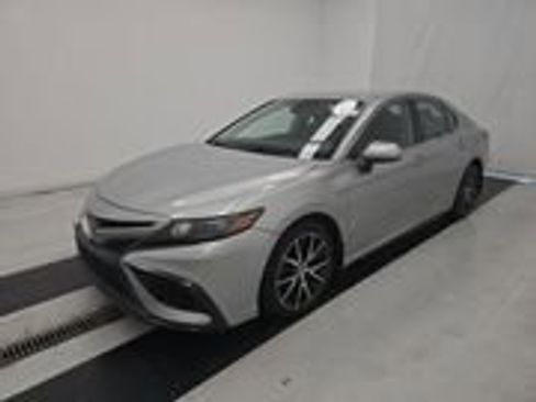 Used 2021 Toyota Camry SE w/ Carpet Mat Package (TMS) image 29