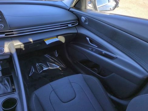 New 2026 Hyundai Elantra SE image 15