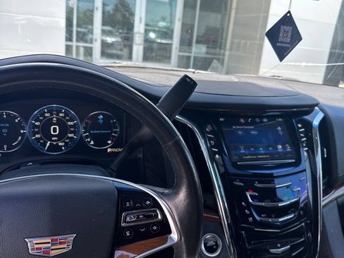 Used 2015 Cadillac Escalade ESV Premium AWD/4WD image 7