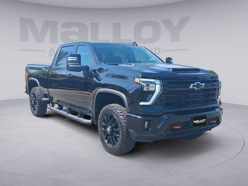Used 2025 Chevrolet Silverado 2500 LTZ w/ Trail Boss Package AWD/4WD image 7