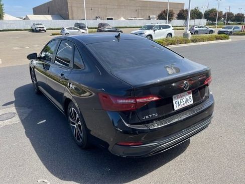 Used 2024 Volkswagen Jetta Sport FWD image 5