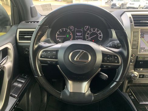 Used 2020 Lexus GX 460 Premium image 14