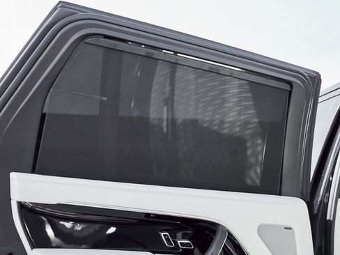 Used 2024 Land Rover Range Rover Long Wheelbase SE image 58