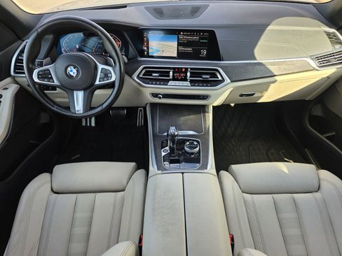 Used 2022 BMW X5 sDrive40i w/ M Sport Package image 4