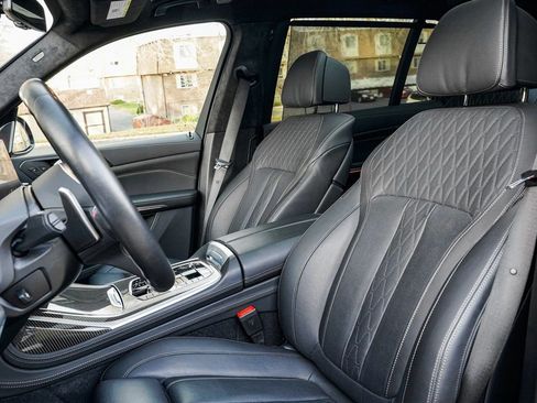 Certified 2025 BMW X7 M60i image 17
