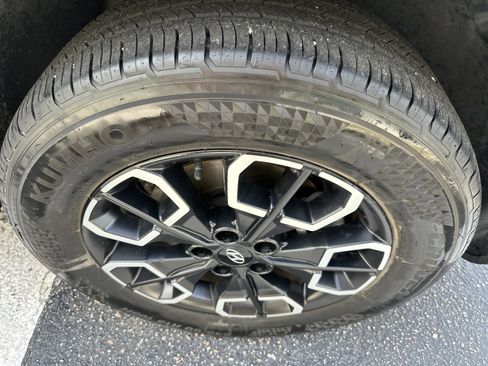 Used 2023 Hyundai Santa Cruz SEL image 6