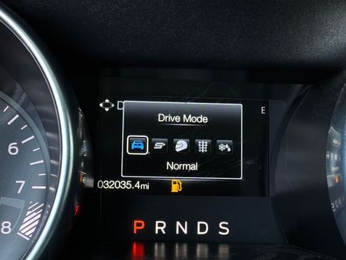 Used 2022 Ford Mustang GT w/ Equipment Group 301A RWD image 29