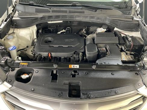 Used 2017 Hyundai Santa Fe Sport image 31