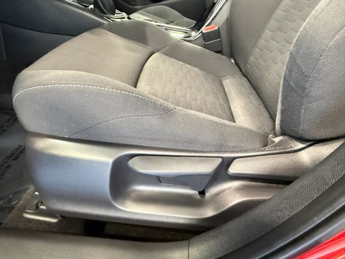 Used 2021 Toyota Corolla SE FWD image 28