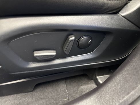 Used 2022 Ford Explorer XLT w/ Class IV Trailer Tow Package image 13