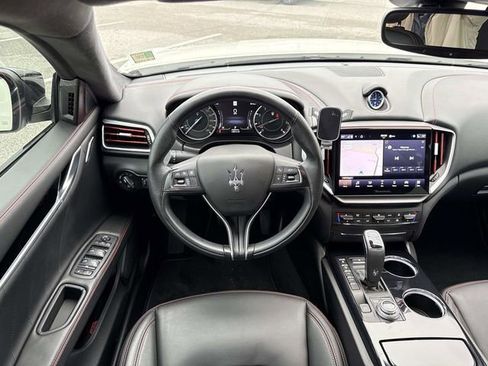 Used 2023 Maserati Ghibli Modena image 16