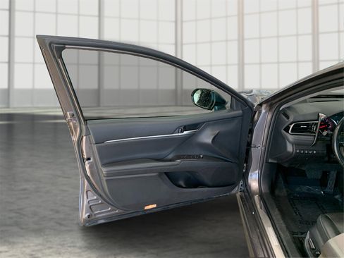 Used 2024 Toyota Camry XSE image 19