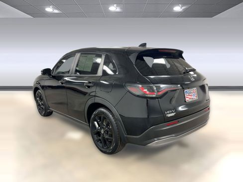 Used 2023 Honda HR-V Sport image 3