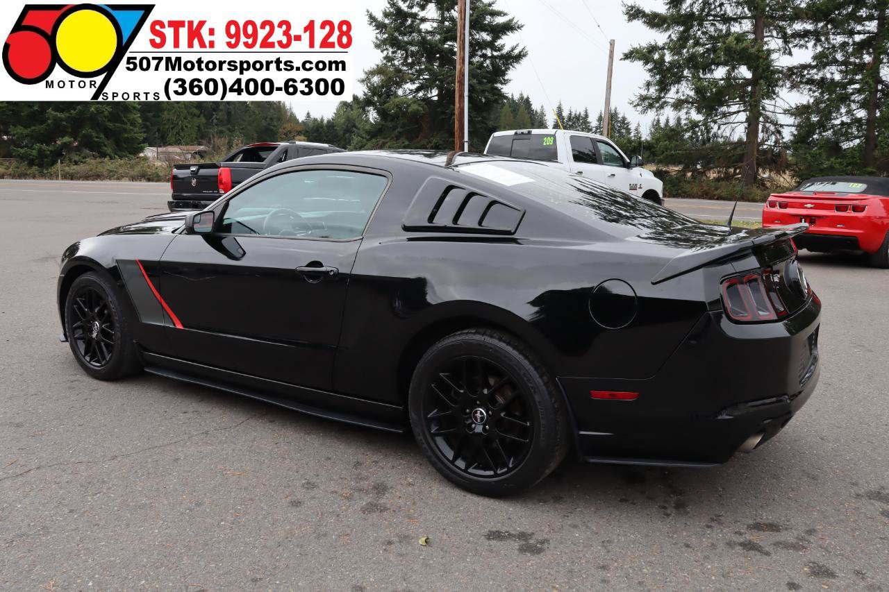 Used 2014 Ford Mustang Premium RWD image 5