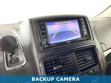 Used 2019 Dodge Grand Caravan SE w/ UConnect Hands-Free Group image 2