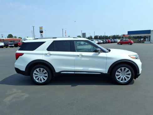 Used 2023 Ford Explorer Limited w/ Equipment Group 301A AWD/4WD image 7