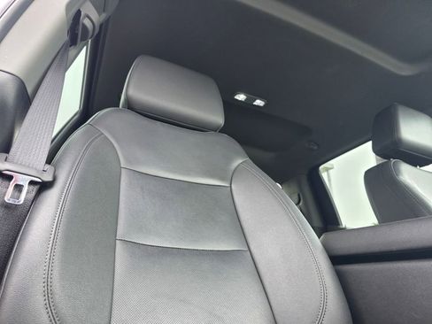 Used 2025 GMC Sierra 1500 SLT RWD image 25