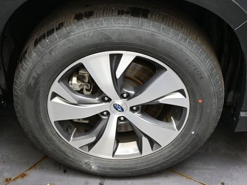 Certified 2025 Subaru Ascent Premium AWD/4WD image 10