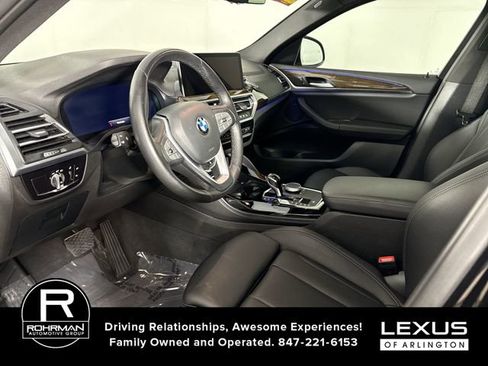 Used 2024 BMW X4 xDrive30i w/ Parking Assistance Package image 5
