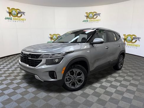 Certified 2024 Kia Seltos LX AWD/4WD image 4