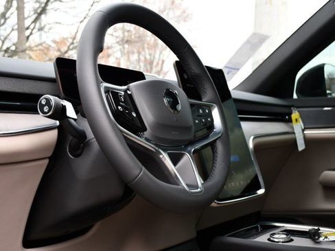 New 2025 Volvo EX90 Plus AWD/4WD image 13