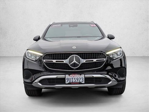 Certified 2025 Mercedes-Benz GLC 300 GLC 300 image 2