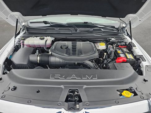 Used 2025 RAM 1500 Limited image 9