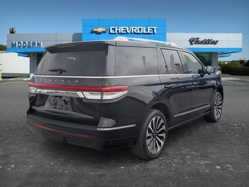 Used 2022 Lincoln Navigator Reserve AWD/4WD image 5