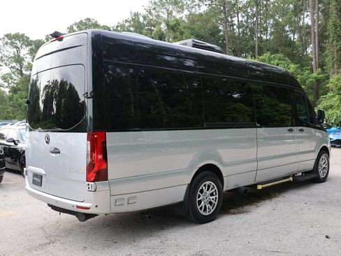Used 2021 Mercedes-Benz Sprinter 3500 image 47