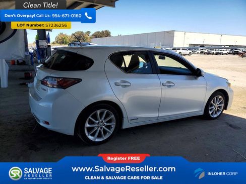 Used 2011 Lexus CT 200h FWD image 4