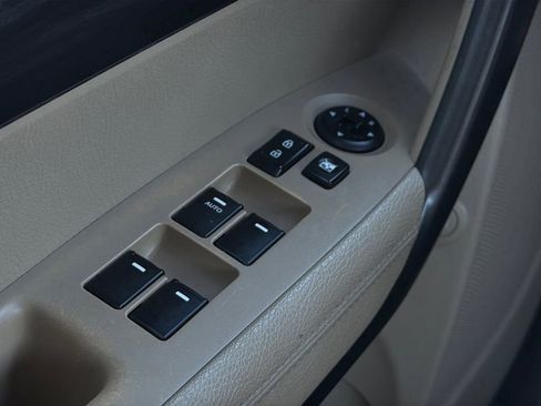 Used 2012 Kia Sorento LX w/ Convenience Pkg image 18