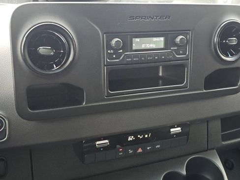 New 2025 Mercedes-Benz Sprinter 2500 image 25