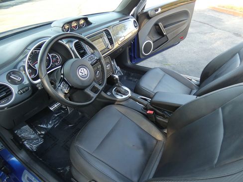 Used 2014 Volkswagen Beetle R-Line image 45