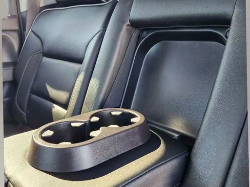 Used 2018 Chevrolet Silverado 1500 High Country image 18