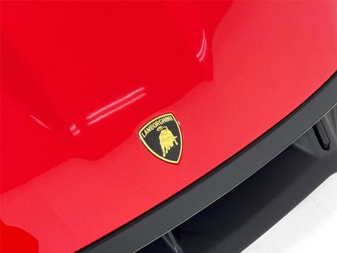 Used 2022 Lamborghini Huracan STO image 36