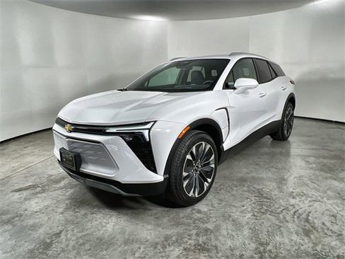 Certified 2024 Chevrolet Blazer EV LT image 4