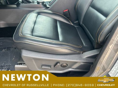 Used 2024 Ford Bronco Badlands AWD/4WD image 6