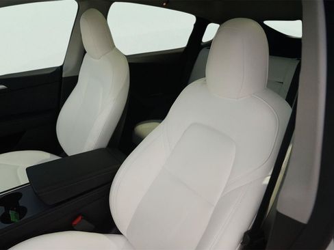 Used 2022 Tesla Model Y Performance AWD/4WD image 10