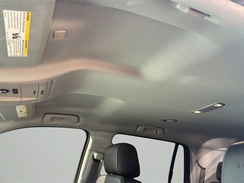 Used 2018 GMC Yukon Denali image 20