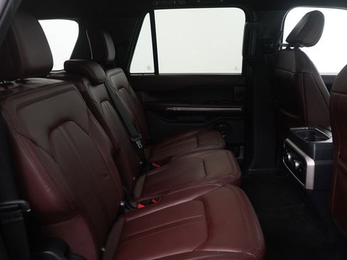 Used 2022 Ford Expedition Max Limited image 12