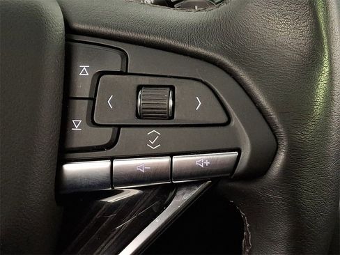 Used 2023 Cadillac XT6 Premium Luxury image 25